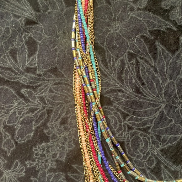 3 pieces of golden costume jewelry: 2 pairs of earrings + a bead/chain necklace. - Picture 11 of 12